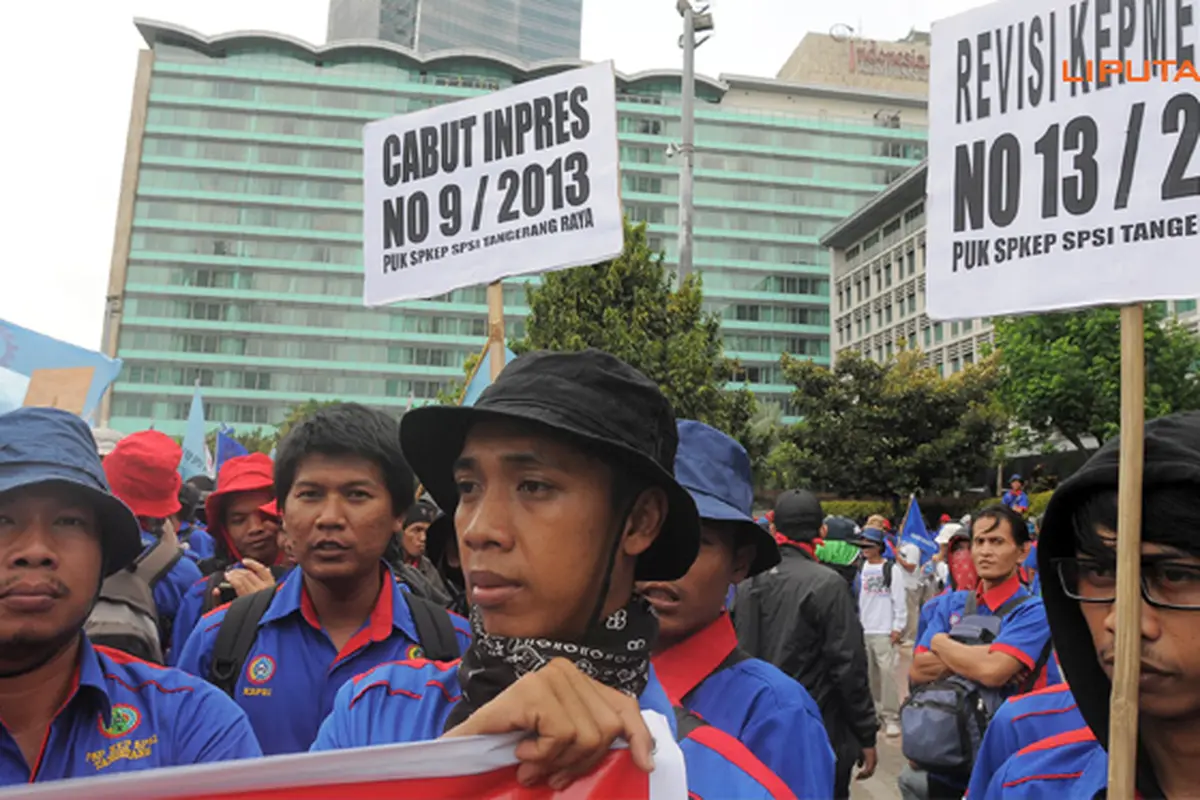 demo-buruh-131027b.jpg