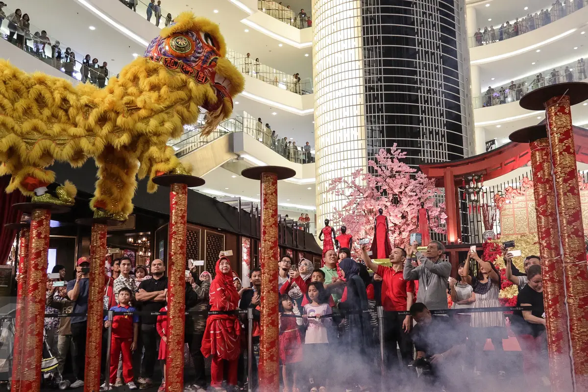 20170128- Barongsai Tonggak Hibur Pengunjung Senayan City Saat Imlek-Jakarta