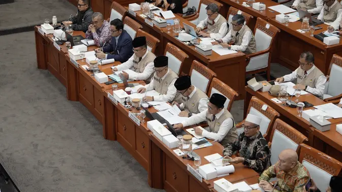 Menteri Haji dan Umrah Bahas Nasib Ribuan Jemaah Tertunda di Hadapan DPR