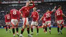 Pemain Manchester United, Rasmus Hojlund melakukan selebrasi setelah mencetak gol kemenangan timnya atas Brentford  pada laga lanjutan Liga Inggris di Old Trafford, Manchester, Inggris, Sabtu (19/10/2024). (AFP/Oli Scarff)