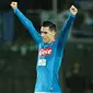 Striker Napoli, Jose Maria Callejon, merayakan kemenangan atas Crotone pada laga Serie A Italia di Stadion Ezio Scida, Crotone, Jumat (29/12/2017). Crotone kalah 0-1 dari Napoli. (AFP/Carlo Hermann)