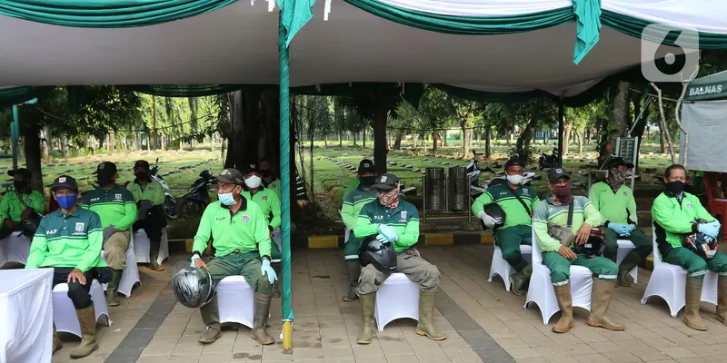 HUT Bhayangkara, Petugas Penggali Makam Dapat SIM Gratis