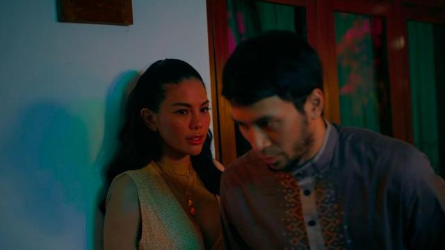 Andri Mashadi sebagai Darul dalam film Tuhan Izinkan Aku Berdosa. (Foto: Dok. MVP Pictures)