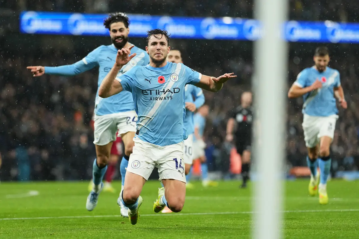 Selebrasi Nico Gonzalez di laga Manchester City vs Liverpool di pekan ke-11 Liga Inggris 2025/2026 di Etihad Stadium, Minggu (09/11/2025). (AP Photo/Jon Super)