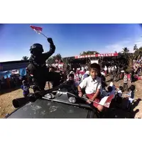 Potret TNI dan rakyat yang begitu hangat. (Instagram/budipurwantha)