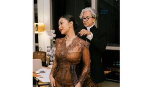 Potret Ariel Tatum dalam Balutan Kebaya (Sumber: Instagram/arieltatum)