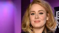 Adele Kembali Pecahkan Rekor Penjualan di Amerika