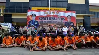 Kapolda Bengkulu menggelar konferensi pers atas prestasi Polres Kota dalam menuntaskan kasus tindak pidana 3C (Liputan6.com/Yuliardi Hardjo)