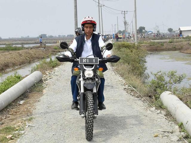 Kocak Dan Menggelitik Meme Jokowi Naik Motor Trail Di Bekasi Citizen6 Liputan6 Com