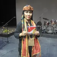 Ully Hary Rusady bersama Paramitha Rusady menggagas sebuah film yang bertemakan penyelamatan mata air di berbagai daerah. (Ruswanto/BIntang.com)