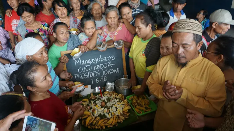 Pedagang Pasar Syukuran Lahirnya Cucu Jokowi