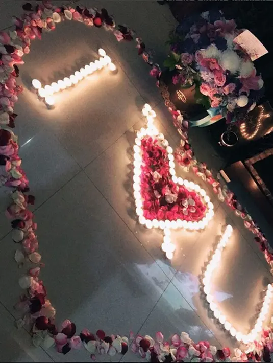 "happy birthday billy syahputra.. makin sukses, makin dewasa, sehat selalu, dipanjangin umurnya, pokonya doa terbaik buat km.. allhamdulilah surprise nya berhasil, sekali lagi happy birthday !!," tulis Susan Sameh.(dok. Instagram)