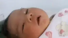 Pelakunya diduga orangtua sang bayi yang hingga kini masih dicari polisi.
