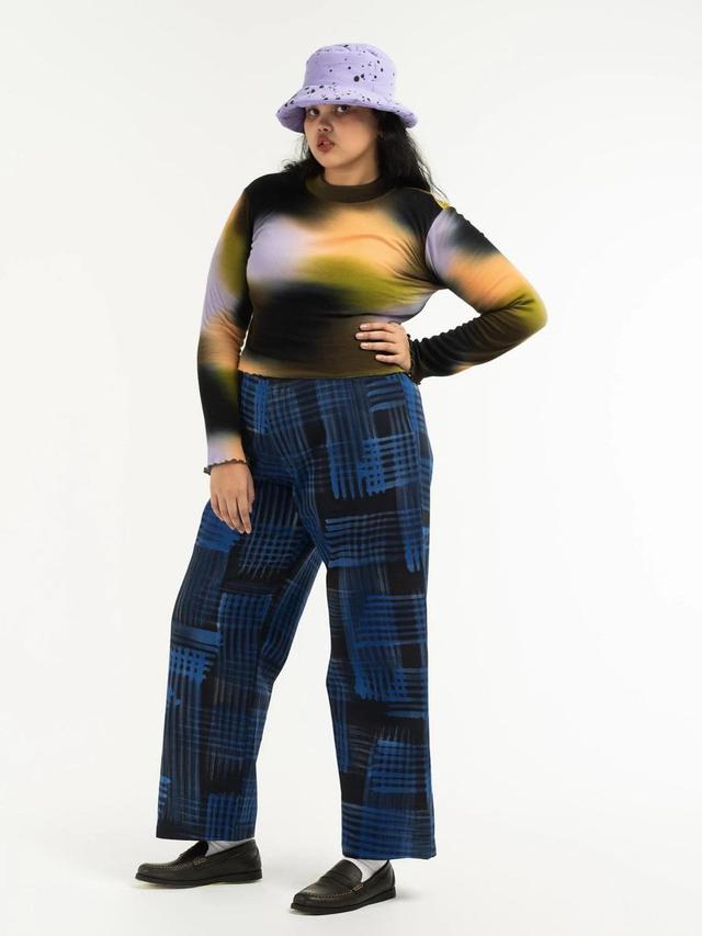 7 Potret Shahnaz Indira, Model Asal Indonesia yang Debut di London Fashion Week 2023