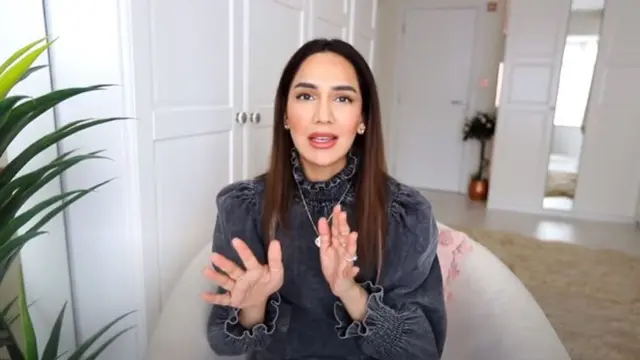 Umumkan Alasan Lepas Hijab, Selebgram Inggris Tuai Kontroversi