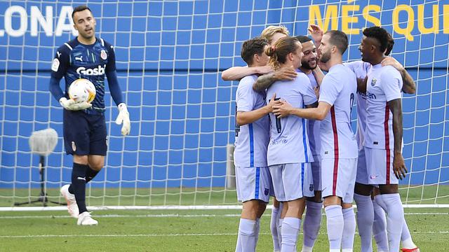 Foto: Memphis Depay Cetak Gol Debut, Barcelona Hajar Girona