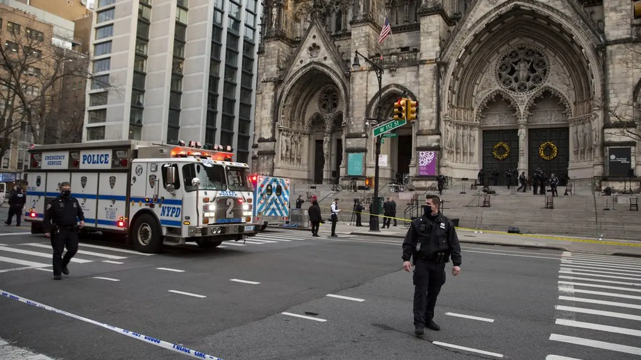 Penembakan gereja katedral di New York.