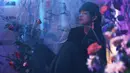 Beberapa waktu yang lalu, BTS merilis comeback trailer yang berjudul Singularity. Seperti sebelumnya, comebck trailer ini hanya menampilkan seorang personel BTS. Dan kali ini, mereka menampilkan V. (Foto: Youtube.com)