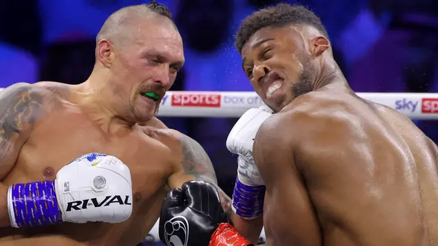 Olekasndr Usyk  Pertahankan Gelar Juara Dunia Kelas Berat