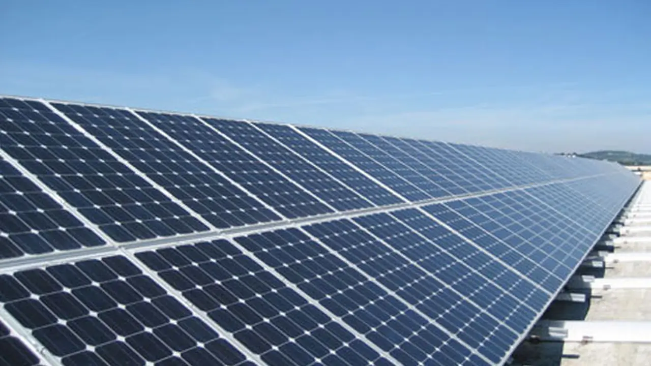 solar-cell-131008b.jpg