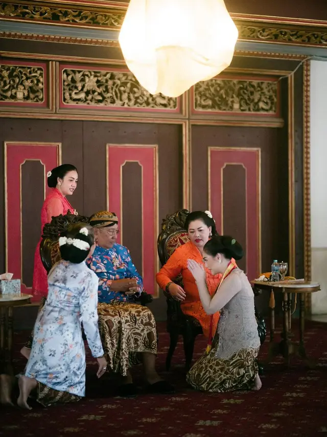 Celine Evangelista berkebaya (Instagram/celine_evangelista)