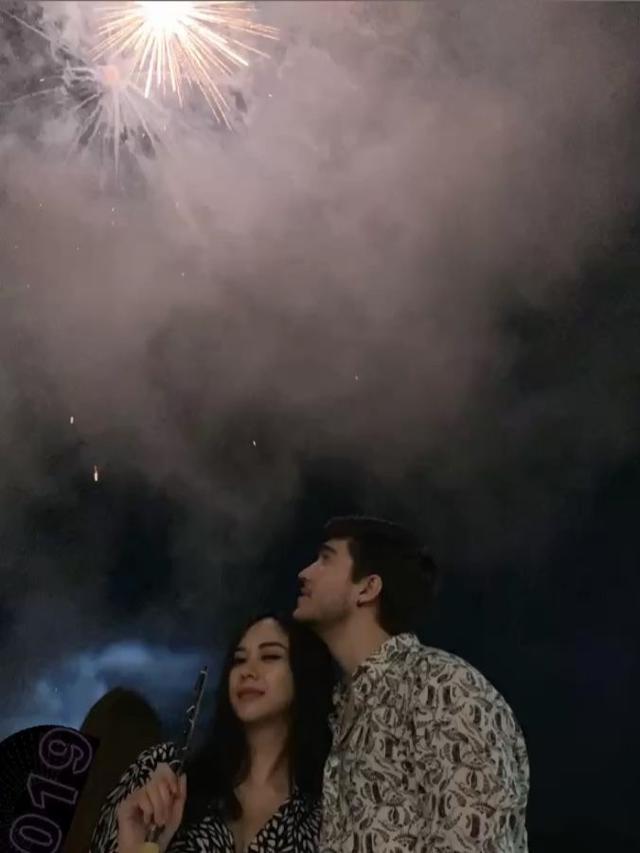 [Fimela] Aura Kasih dan Suami