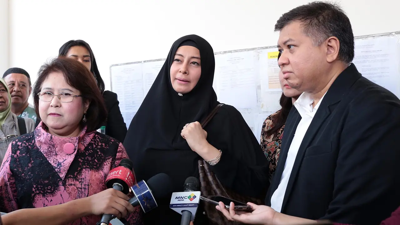 [Bintang] Putri Aisyah Aminah dan Elza Syarief