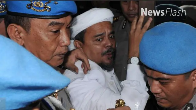 NEWS FLASH: Dituding Bawa Massa Saat Diperiksa Polisi, Ini Jawaban Rizieq FPI