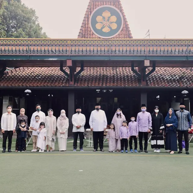 8 Momen Pengajian 4 Bulanan Kehamilan Aliya Rajasa, Berkonsep Ungu