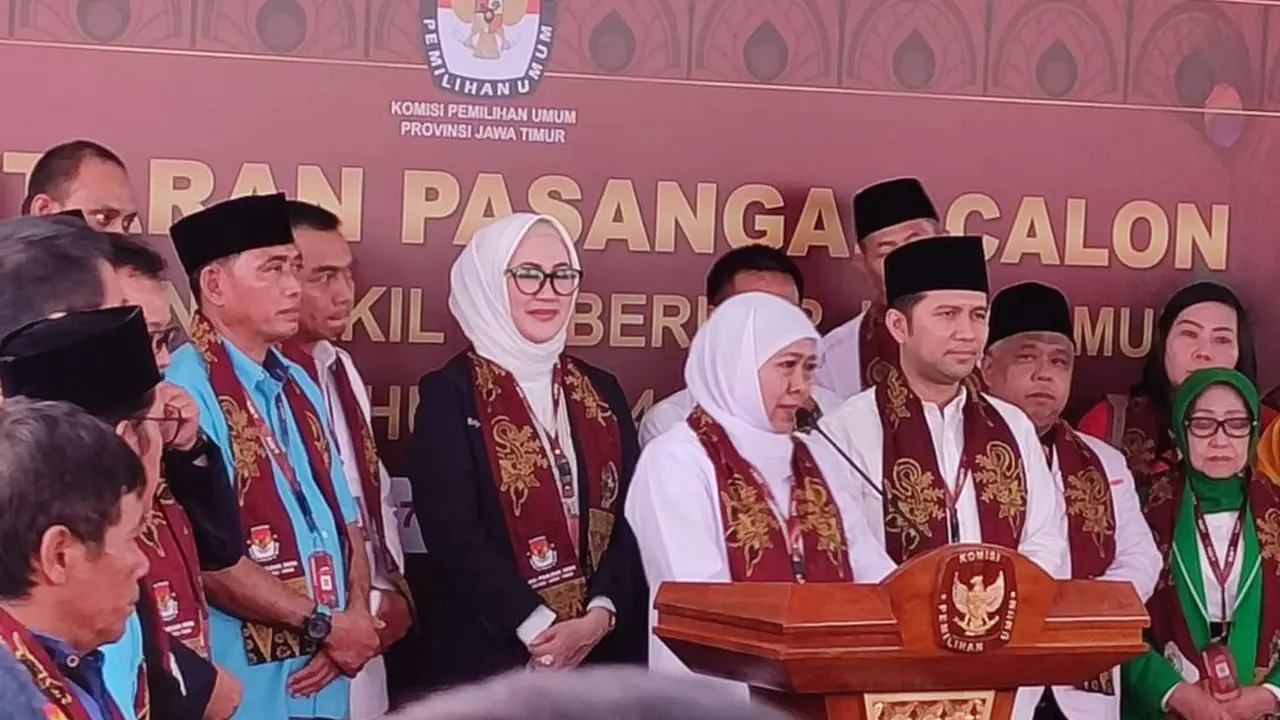 Khofifah-Emil Dardak daftar Pilkada Jatim di KPU. (Istimewa)