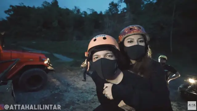 Momen Atta Halilintar dan Aurel Hermansyah Off Road di Kaliurang. (Sumber; Youtube/Atta Halilintar)