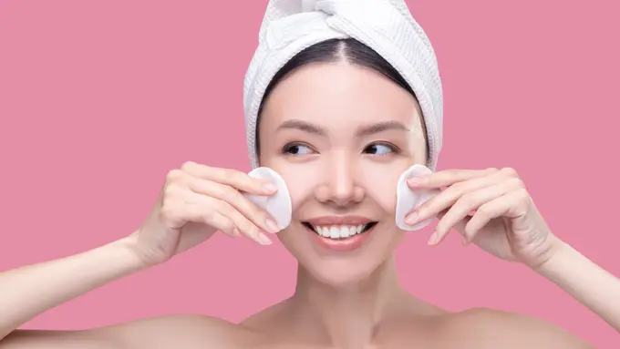 Cara Pakai Toner Pad agar Hasilnya Maksimal, Rahasia Glowing Paripurna!