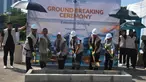 President Director of EMC Healthcare Jusup Halimi secara simbolis meletakkan batu pertama pembangunan sebagai tanda dimulainya ground breaking ceremony extension Building  EMC Sentul, Jawa Barat Jumat (7/6/2024). (merdeka.com/Imam Buhori)