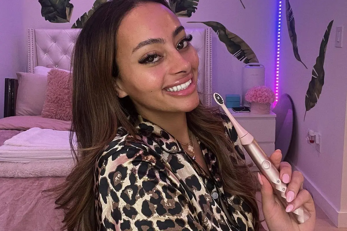 Mengenal Sosok Emira D'Spain, Dari Artis TikTok Jadi Model Transgender Kulit Hitam Pertama di Victoria's Secret