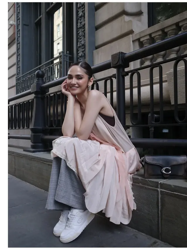 6 Potret Memukau El Rumi dan Syifa Hadju di Coach Spring 2026 New York Fashion Week