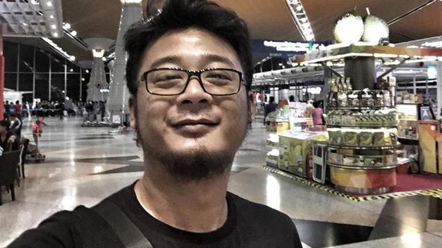 Video Andika The Titans Beli Tembakau Gorila Lewat Media