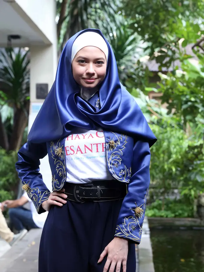 [Bintang] Minta Bantuan untuk Pakai Hijab, Yuki Kato Dimarahi