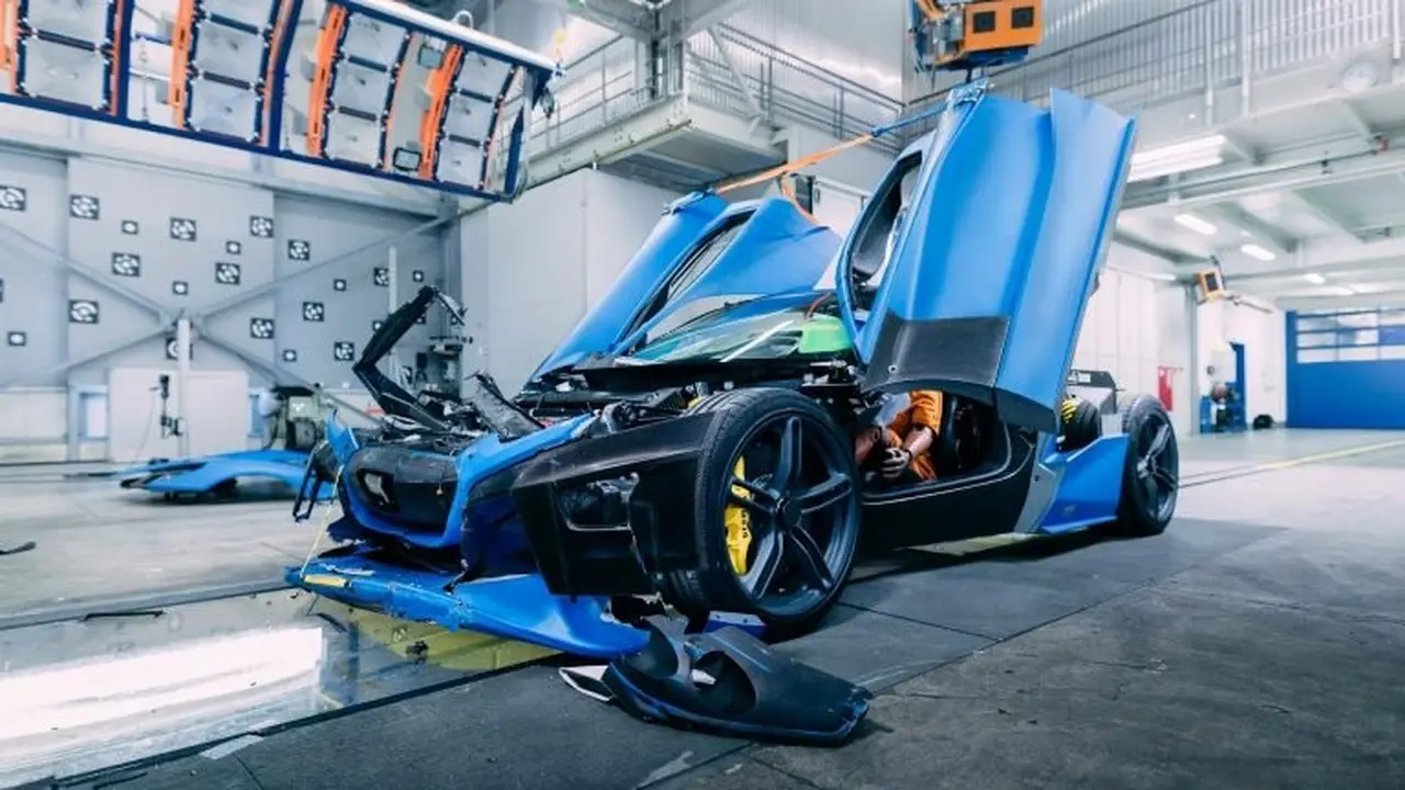 Memiliki harga fantastis, Rimac C_Two listrik mampu menghasilkan tenaga hingga 1.888 Tk