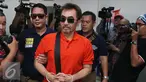 Tersangka Gatot Brajamusti berada Resmob Polda Metro Jaya, Jakarta, Senin (5/9). kepolisian akan melakukan pemeriksaan terkait dengan penemuan dari 600-an butir peluru. Ada jenis kaliber 9 mili, 32 dan 22 mili. (Liputan6.com/Herman Zakharia)