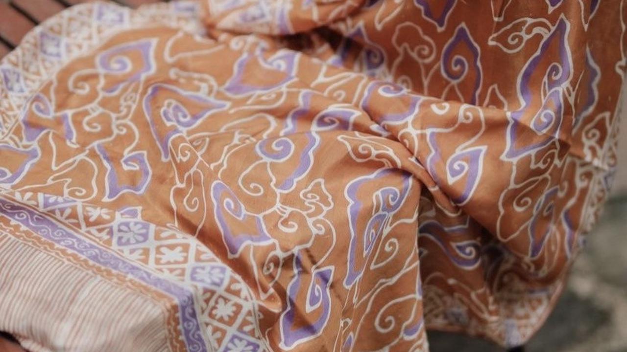 Ide Outfit Saat Memakai Kain Kulot Batik Agar Tidak Monoton
