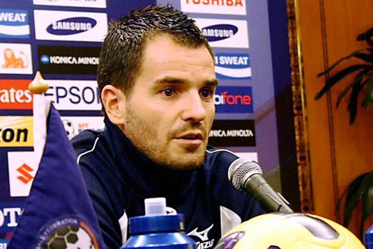 Simon McMenemy
