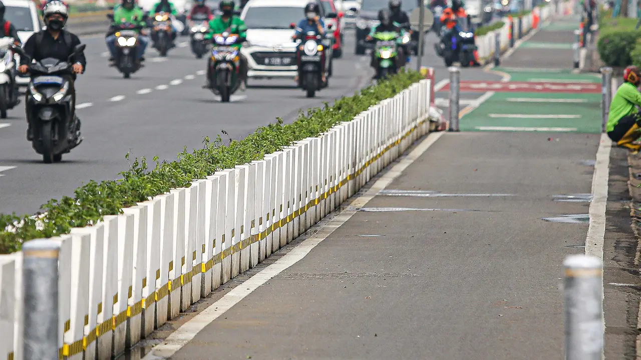 Jalur Sepeda Permanen Bakal Dibongkar