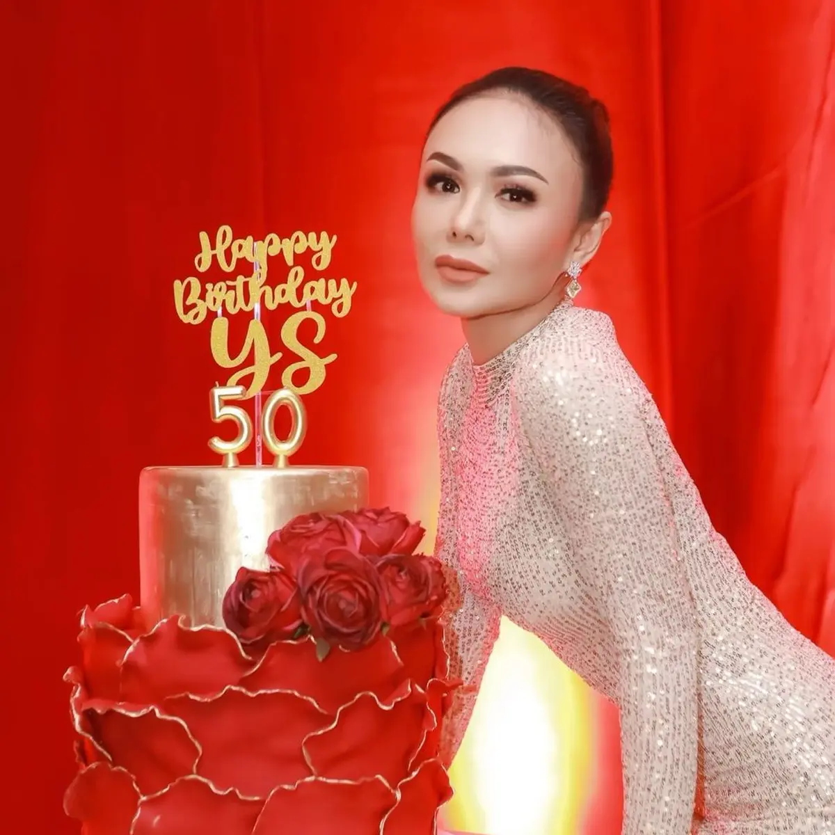 6 Potret Yuni Shara Setelah Memasuki Usia 50 yang Mirip Wanita Umur 30-an -  ShowBiz Liputan6.com