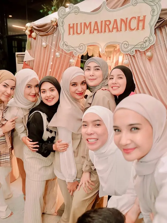 Outfit Earthy Tone Tamu Artis di Ultah Humaira Anak Zaskia Sungkar, Siapa Paling Stylish?