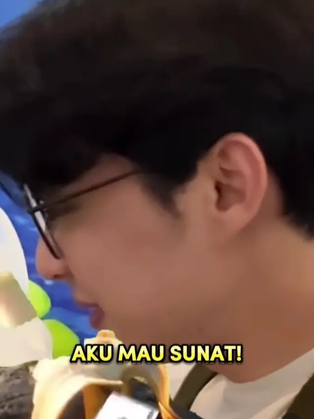 Dinda Hauw dan Rey Mbayang memutuskan agar dua anaknya disunat saat usianya masih usia dini (Foto: instagram dindahw)