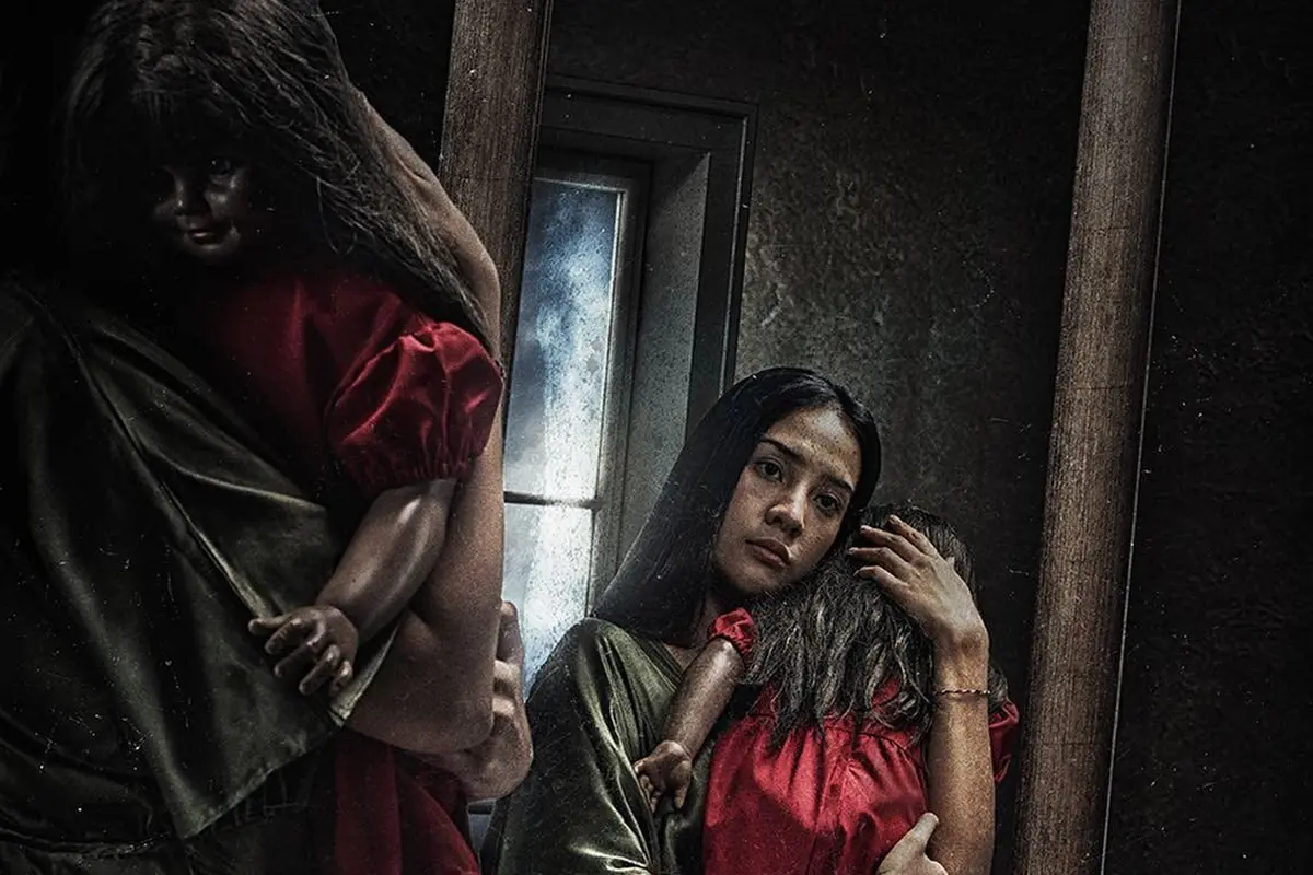 Anya main di Spirit Doll