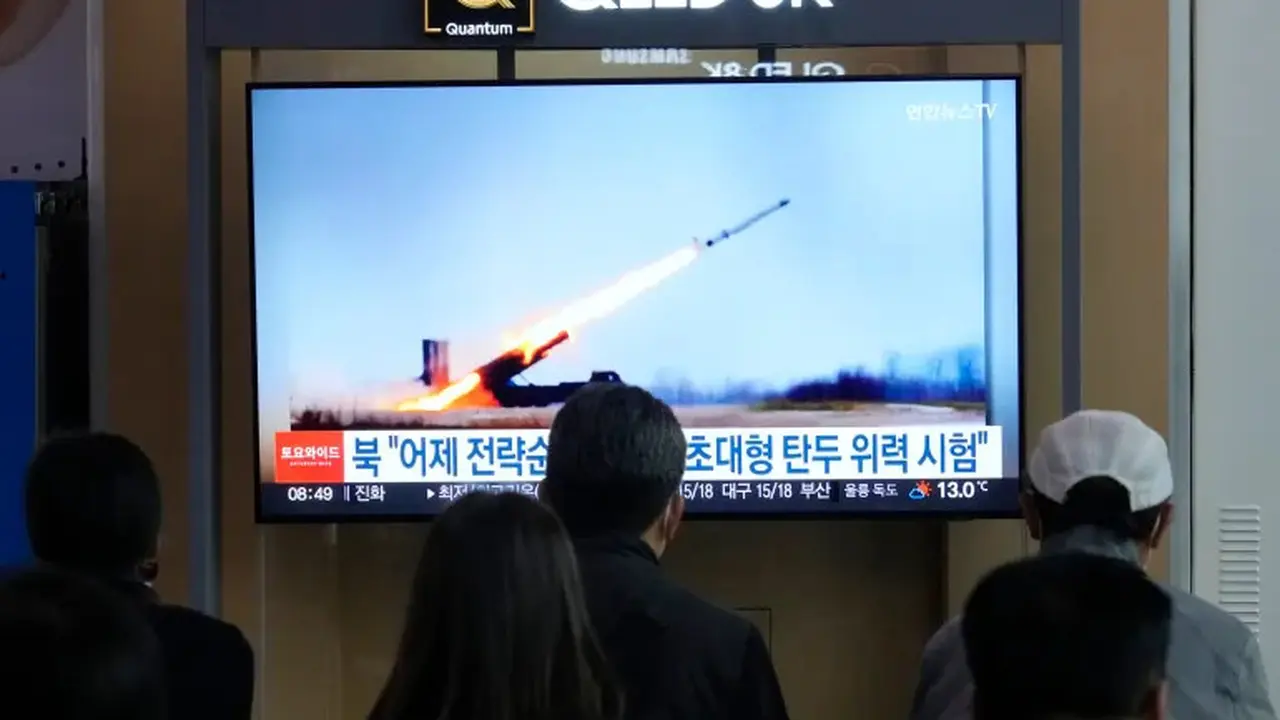 Rudal jelajah adalah salah satu dari sekian banyak senjata Korea Utara yang dirancang untuk mengalahkan pertahanan rudal regional. [Ahn Young-joon/AP Photo]