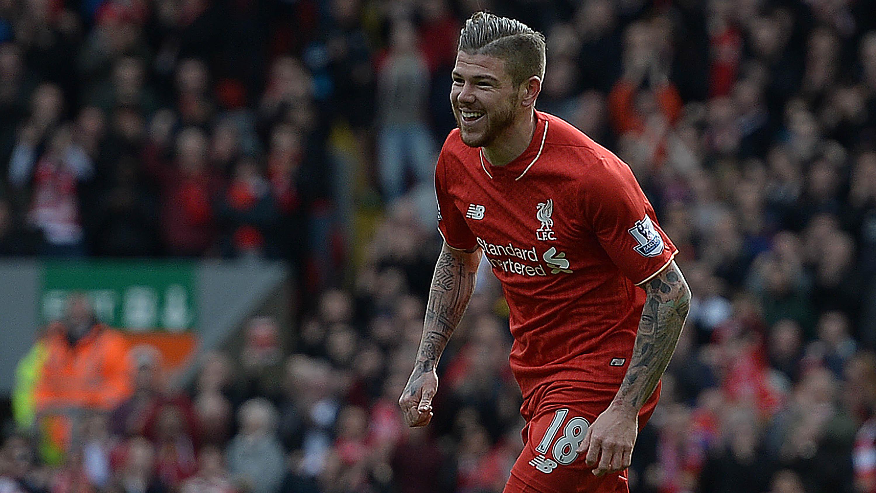 Bek Liverpool, Alberto Moreno  (AFP/Oli Scarff)