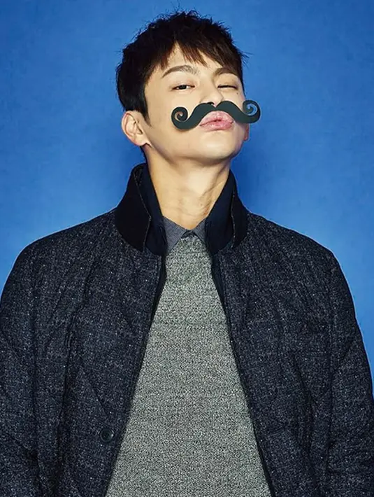 Keinginannya muncul lantaran dirinya melihat hasil yang sudah ada di rekan-rekan sesama aktornya. Di usia yang terbilang dewasa, namun memiliki bentuk tubuh yang bagus. (Instagram/seo_cccc)