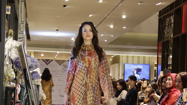 Mengulik Kenangan Masa Lalu yang Penuh Romansa dengan Batik